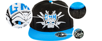 Sample van een cap met uitvergrote details van borduring en label