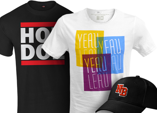 Bedrukte T-shirts met eigen label en een geborduurde cap